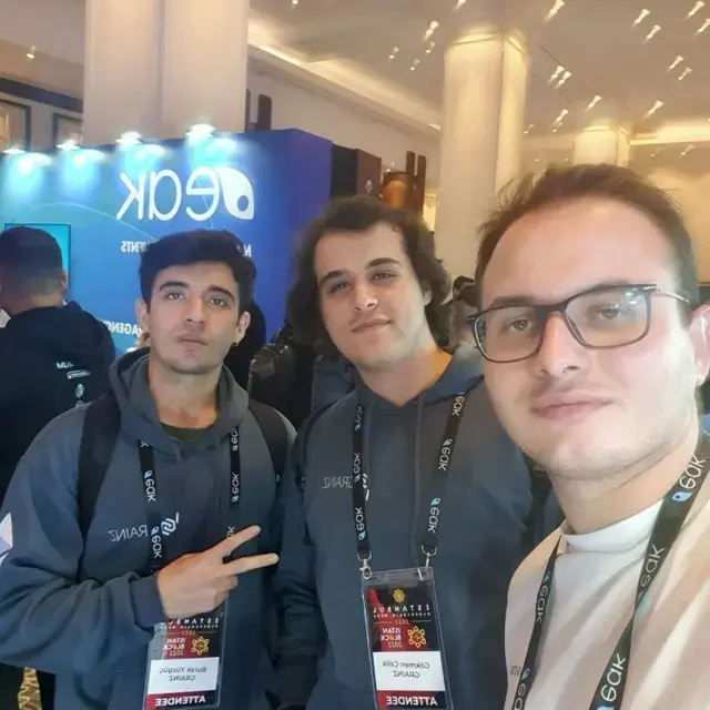 GRAINZ Studio kurucuları Burak Gökmen Çelik ve Burak Yüzgüç